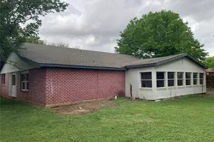 117 Laguna Bay, Lewisville, TX 75067 - Photo 3