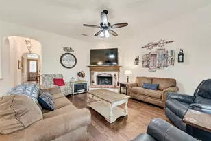 5017 W Fall Dr, Midlothian, TX 76065 - Photo 9