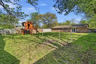 1803 Sycamore St, Commerce, TX 75428 - Photo 17