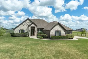 340 El Pescado Ct, Godley, TX 76044 - Photo 3