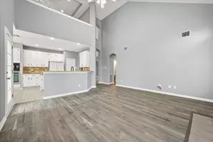 301-A Andre Dr, Irving, TX 75063 - Photo 7