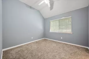 301-A Andre Dr, Irving, TX 75063 - Photo 35