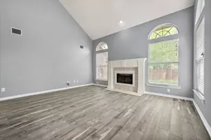 301-A Andre Dr, Irving, TX 75063 - Photo 5