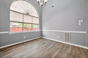 301-A Andre Dr, Irving, TX 75063 - Photo 19