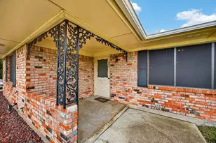 219 W Jefferson St, Palmer, TX 75152 - Photo 5