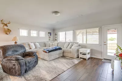 928 Ridgehurst Drive, Godley, TX 76044 - Photo 15