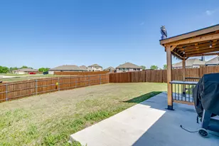 928 Ridgehurst Dr, Godley, TX 76044 - Photo 37