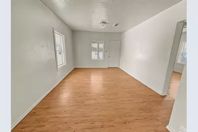 109 S 5th Street, Sanger, TX 76266 - Photo 3