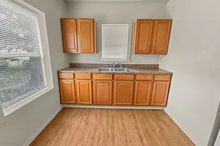 109 S 5th St, Sanger, TX 76266 - Photo 9