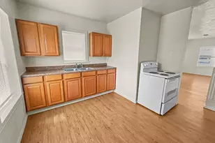 109 S 5th St, Sanger, TX 76266 - Photo 5
