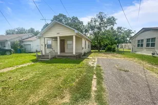 109 S 5th St, Sanger, TX 76266 - Photo 5