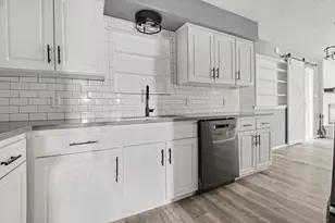 1629 Brent Ct, Grand Prairie, TX 75051 - Photo 7