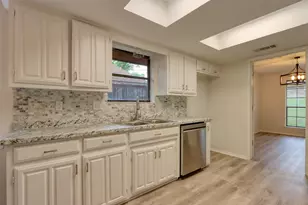 306 Larry Dr, Duncanville, TX 75137 - Photo 15