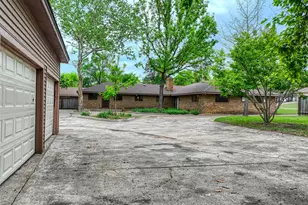 306 Larry Dr, Duncanville, TX 75137 - Photo 9