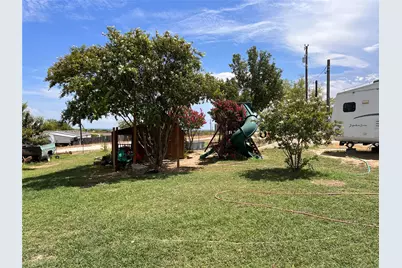 200 Enchanted Lakes Circle, Azle, TX 76020 - Photo 11