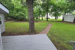 502 N Church St, Decatur, TX 76234 - Photo 17