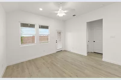 5925 Laurel Lake Lane, Pilot Point, TX 76258 - Photo 15