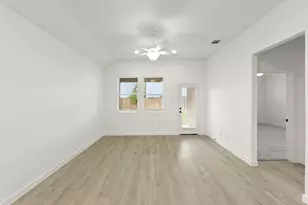 5925 Laurel Lk Ln, Pilot Point, TX 76258 - Photo 25