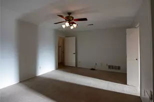 12706 Whispering Hills Dr, Dallas, TX 75243 - Photo 11