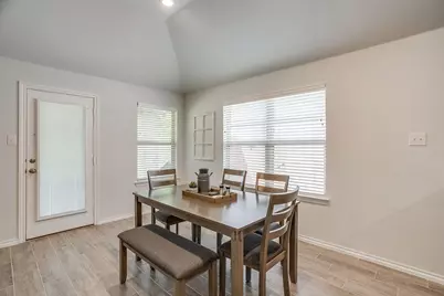 9912 Mescalbean Boulevard, Fort Worth, TX 76036 - Photo 11