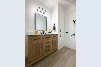 2933 Hunting Drive, Fort Worth, TX 76119 - Photo 17