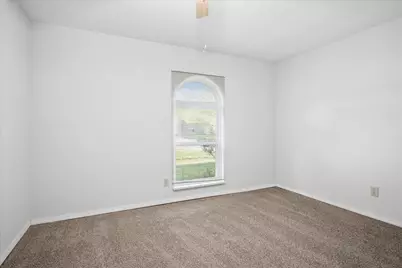 1109 Loving Trail, Grand Prairie, TX 75052 - Photo 11