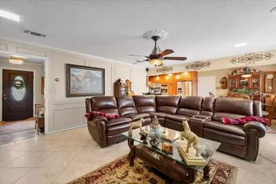 1005 Acorn Court, Arlington, TX 76012 - Photo 3