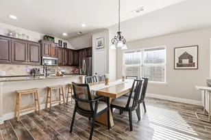 324 Sherbrook St, Van Alstyne, TX 75495 - Photo 9