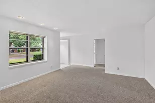 1716 Chip-N-Dale Dr, Arlington, TX 76012 - Photo 5