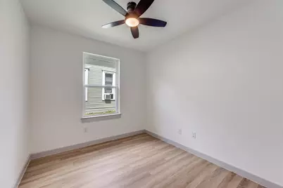 1509 Locust Street #B, Commerce, TX 75428 - Photo 11