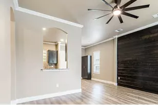 413 Henderson St, Bonham, TX 75418 - Photo 7