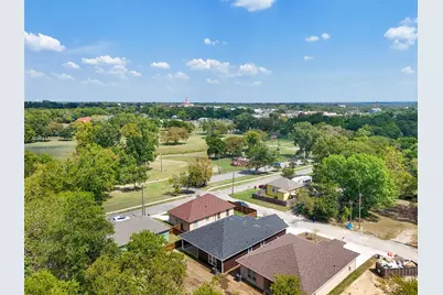 413 Henderson Street, Bonham, TX 75418 - Photo 27