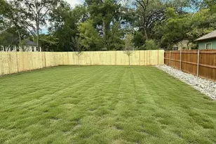 413 Henderson St, Bonham, TX 75418 - Photo 23