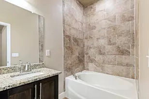 413 Henderson St, Bonham, TX 75418 - Photo 21