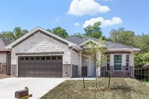 413 Henderson St, Bonham, TX 75418 - Photo 1