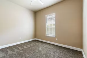 413 Henderson St, Bonham, TX 75418 - Photo 9