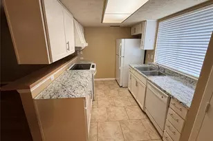 2051 Embassy Way, Carrollton, TX 75006 - Photo 7