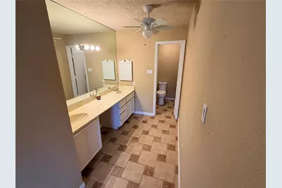 2051 Embassy Way, Carrollton, TX 75006 - Photo 15