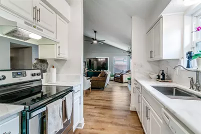 2001 Embassy Way, Carrollton, TX 75006 - Photo 5