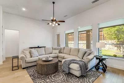 8221 Legacy Oak Drive, McKinney, TX 75071 - Photo 7