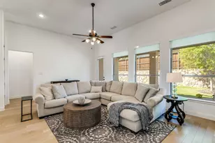 8221 Legacy Oak Dr, McKinney, TX 75071 - Photo 7