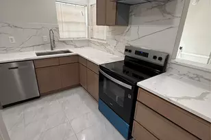 2414 Sunflower Dr, Arlington, TX 76014 - Photo 3