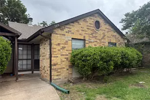 2414 Sunflower Dr, Arlington, TX 76014 - Photo 1