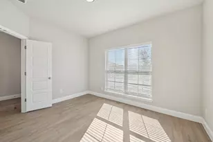 1033 Nighthawk Trl, Alvarado, TX 76009 - Photo 17