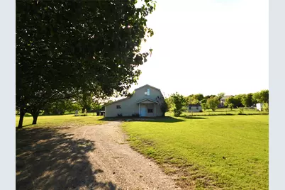 31 Rogers Circle, Krum, TX 76249 - Photo 3