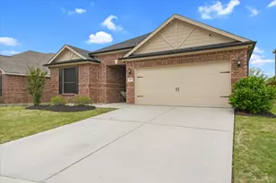 909 First St, Sanger, TX 76266 - Photo 25