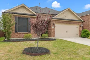 909 First St, Sanger, TX 76266 - Photo 1