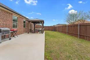 909 First St, Sanger, TX 76266 - Photo 23