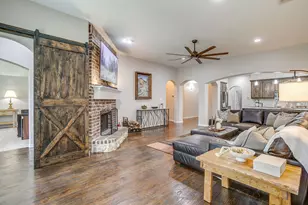 2721 Buffalo Run, Burleson, TX 76028 - Photo 13