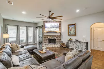 2721 Buffalo Run Drive, Burleson, TX 76028 - Photo 3